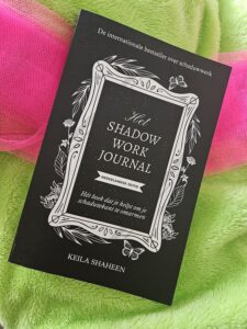 Het Shadow work Journal – Keila Shaheen